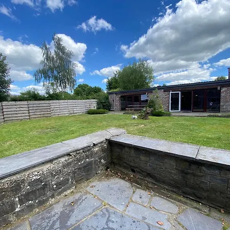 Spacious Villa, Cleaning Included