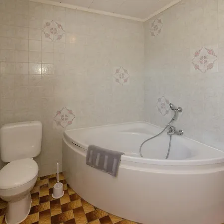 Spacious Villa, Cleaning Included وايمس
