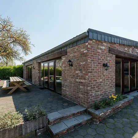 In With Private Pool, Cleaning Included Holiday home Waimes