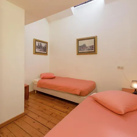 Holiday home In With Private Pool, Cleaning Included Waimes